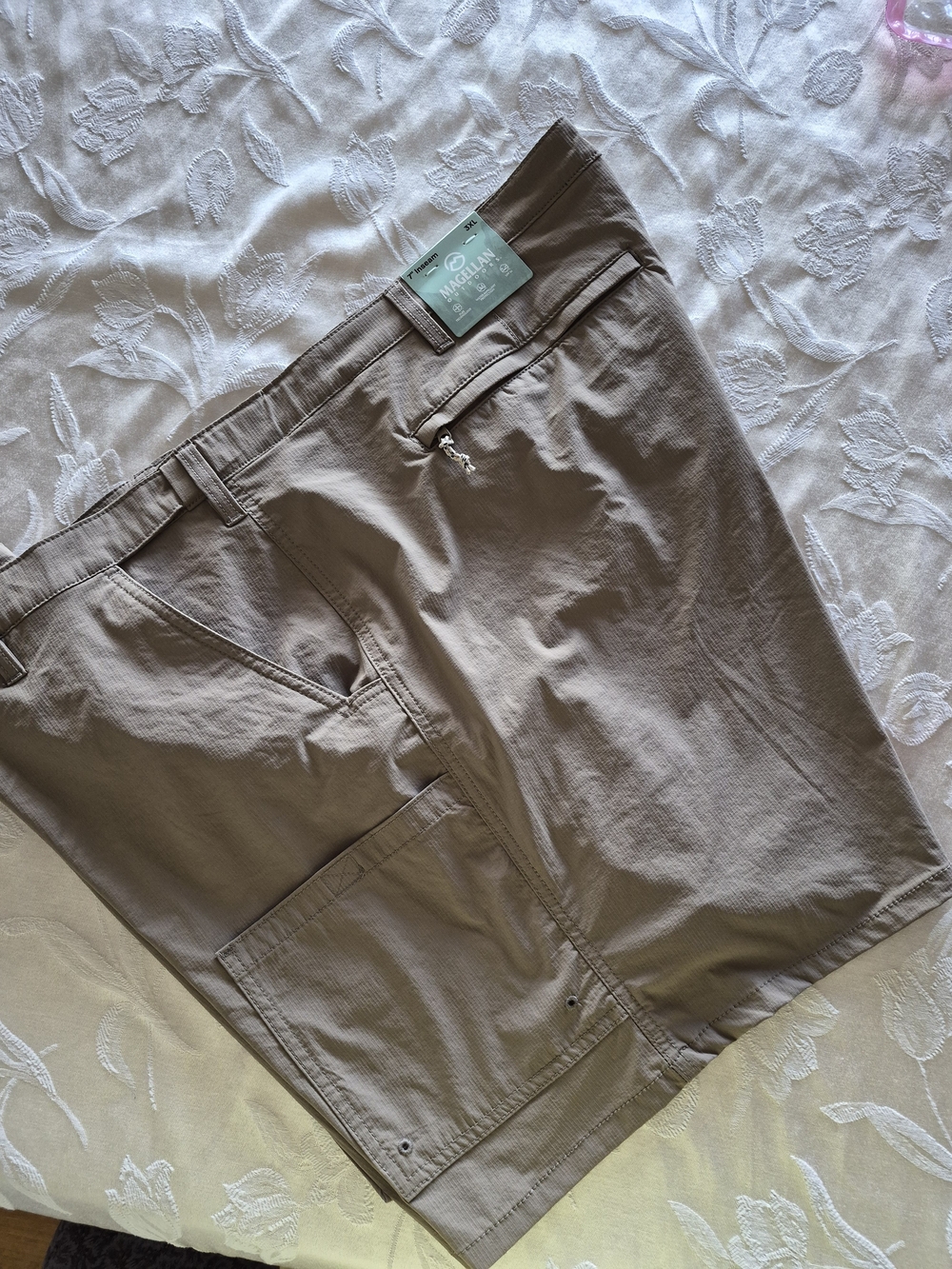 Magellan Outdoors Hybrid Shorts Mens 3XL Khaki Falcon Lake Fish Gear Tech NEW